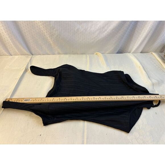 It Figures bathing suit rn#91106 Black Ribbed C Cup - Picture 8 of 8